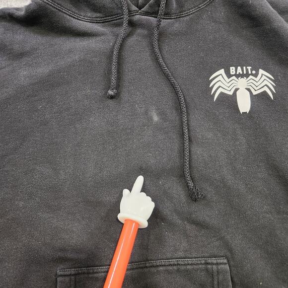 Marvel X Bait Venom Hoodie Mens 2XL Black Spider Pullover Sweatshirt Comic Book - Picture 12 of 14